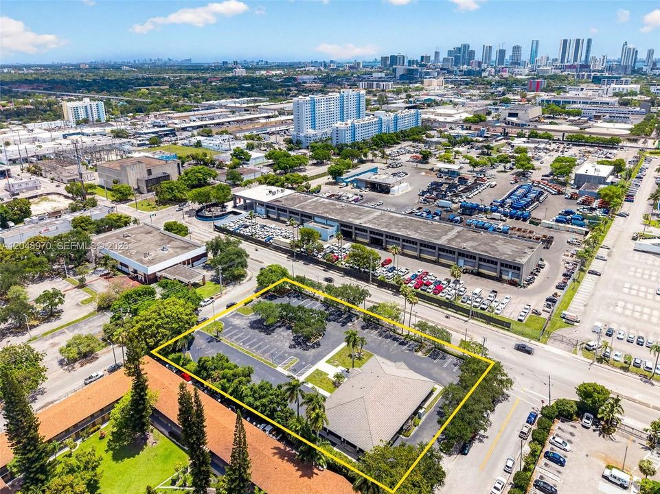 На продажу: $13,000,000 (0 спален, 0 ванн, 0 Квадратных фут)