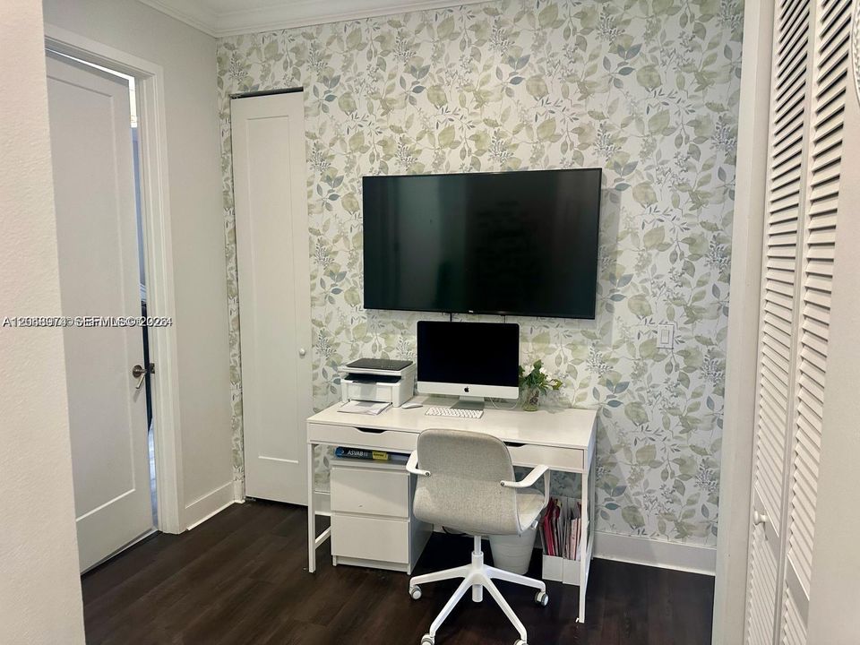 For Rent: $3,750 (3 beds, 2 baths, 1692 Square Feet)
