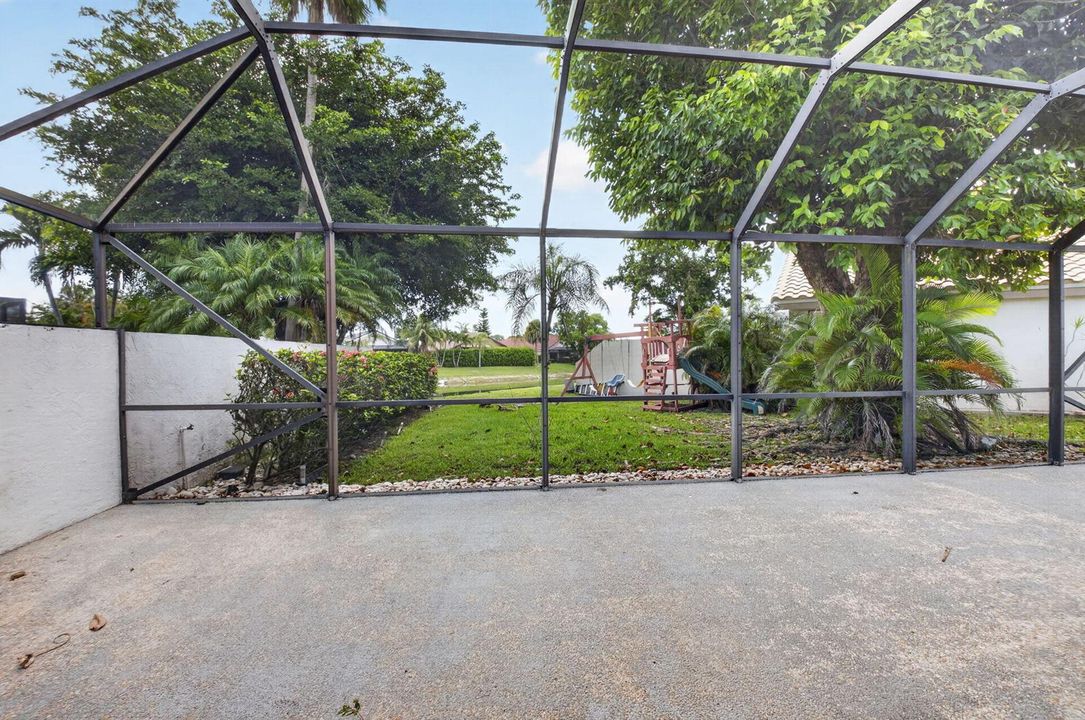 Covered/Screened Patio