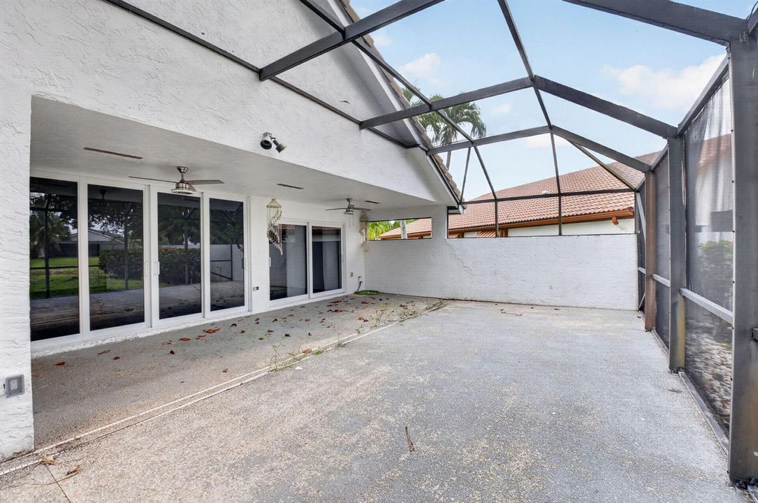 Covered/Screened Patio