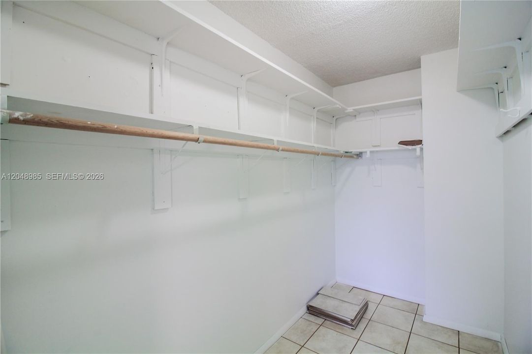 В аренду: $2,200 (2 спален, 2 ванн, 960 Квадратных фут)