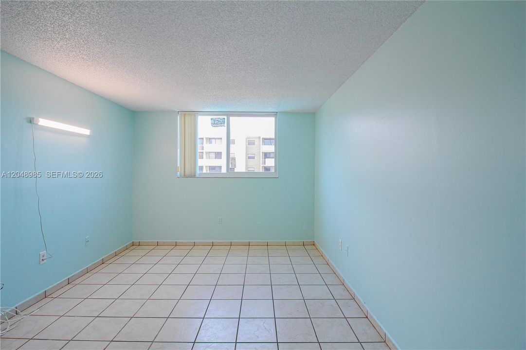 В аренду: $2,200 (2 спален, 2 ванн, 960 Квадратных фут)