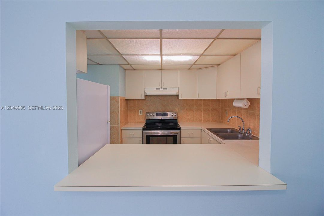 В аренду: $2,200 (2 спален, 2 ванн, 960 Квадратных фут)