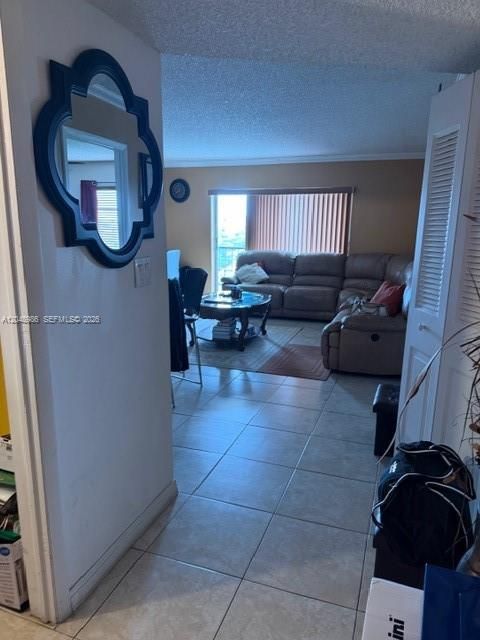 For Rent: $1,700 (1 beds, 1 baths, 783 Square Feet)
