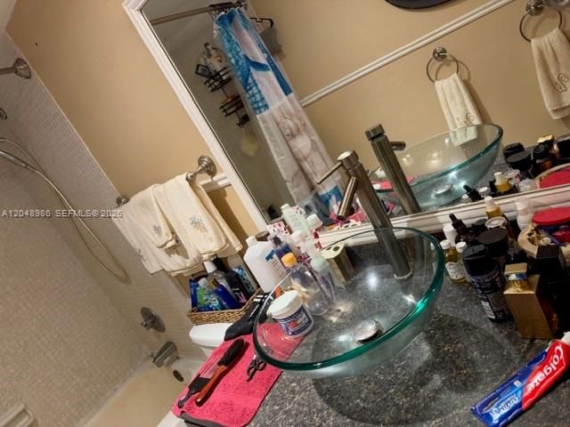 For Rent: $1,700 (1 beds, 1 baths, 783 Square Feet)