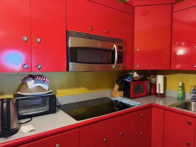 For Rent: $1,700 (1 beds, 1 baths, 783 Square Feet)