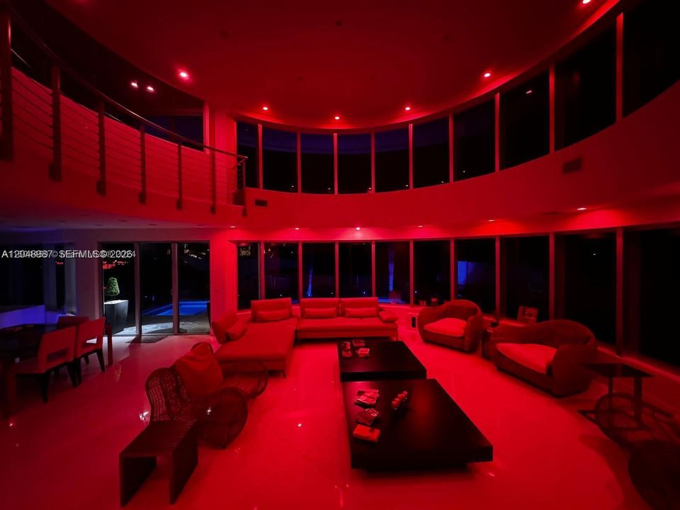 En Renta: $28,000 (6 camas, 6 baños, 4153 Pies cuadrados)