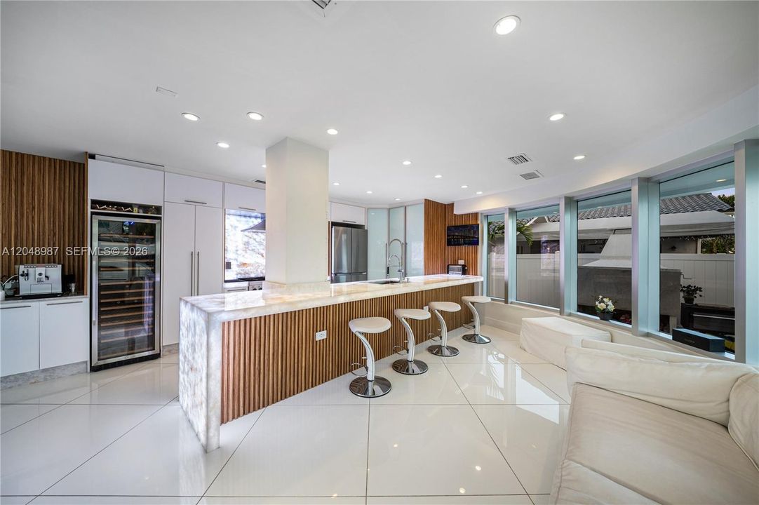 En Renta: $28,000 (6 camas, 6 baños, 4153 Pies cuadrados)