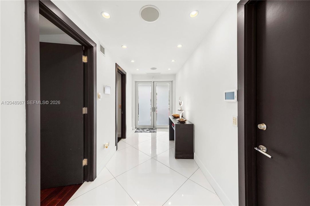 En Renta: $28,000 (6 camas, 6 baños, 4153 Pies cuadrados)