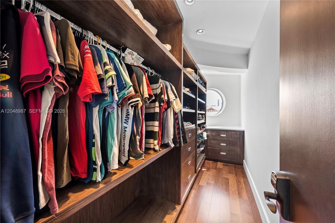 En Renta: $28,000 (6 camas, 6 baños, 4153 Pies cuadrados)