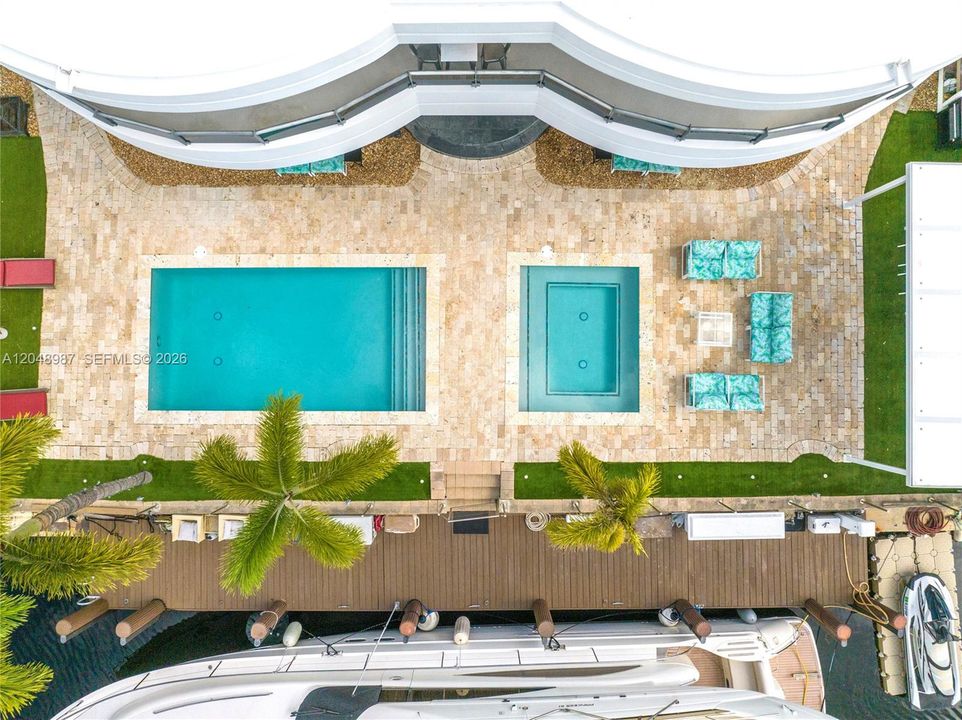 En Renta: $28,000 (6 camas, 6 baños, 4153 Pies cuadrados)