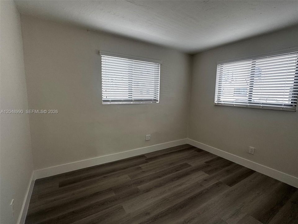 For Rent: $2,300 (2 beds, 1 baths, 750 Square Feet)