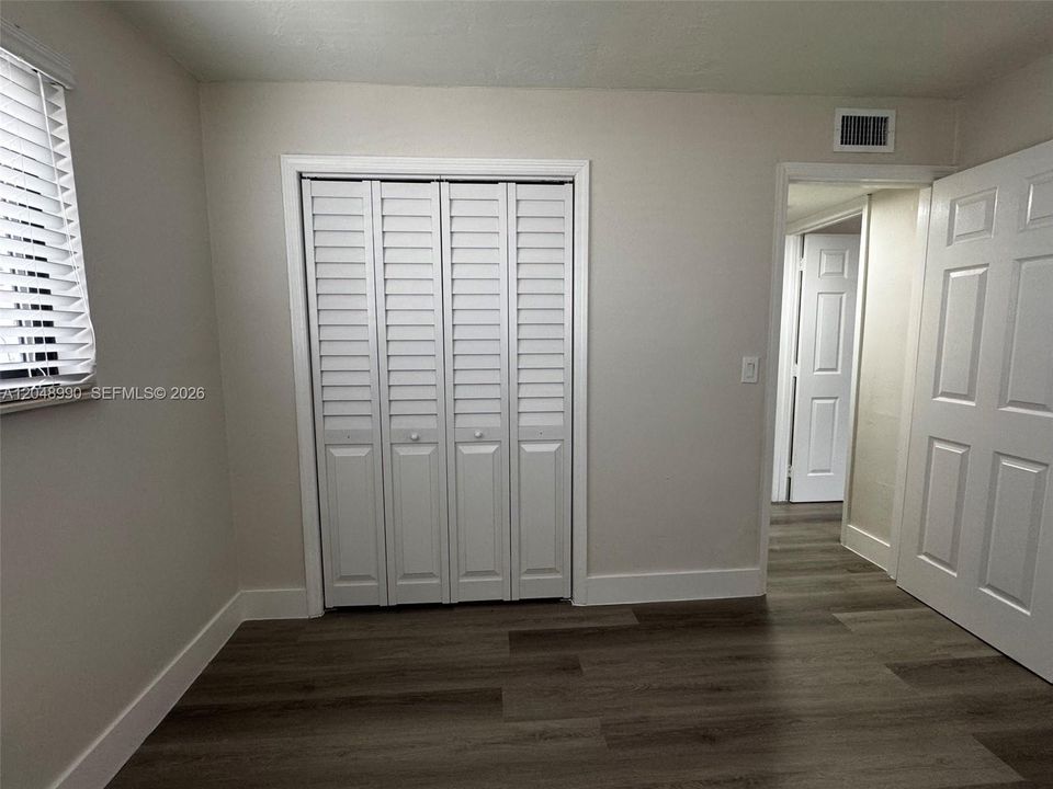 For Rent: $2,300 (2 beds, 1 baths, 750 Square Feet)