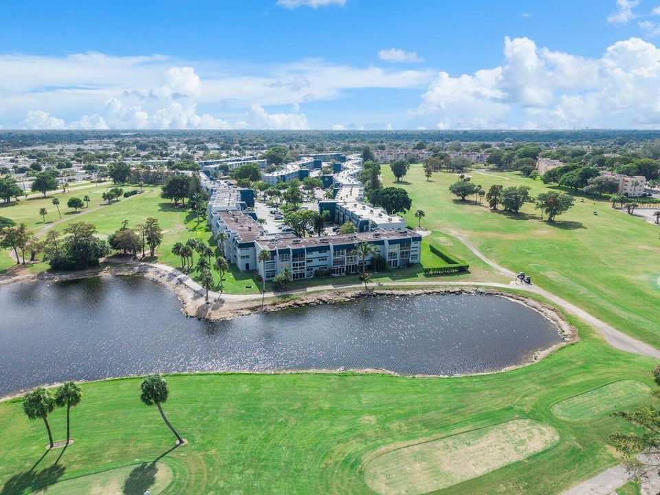 7807_Golf_Cir_Dr_u211_012