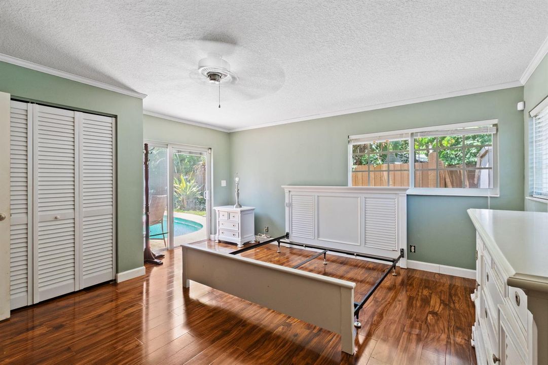 13-web-or-mls-349-sw-14th-ct