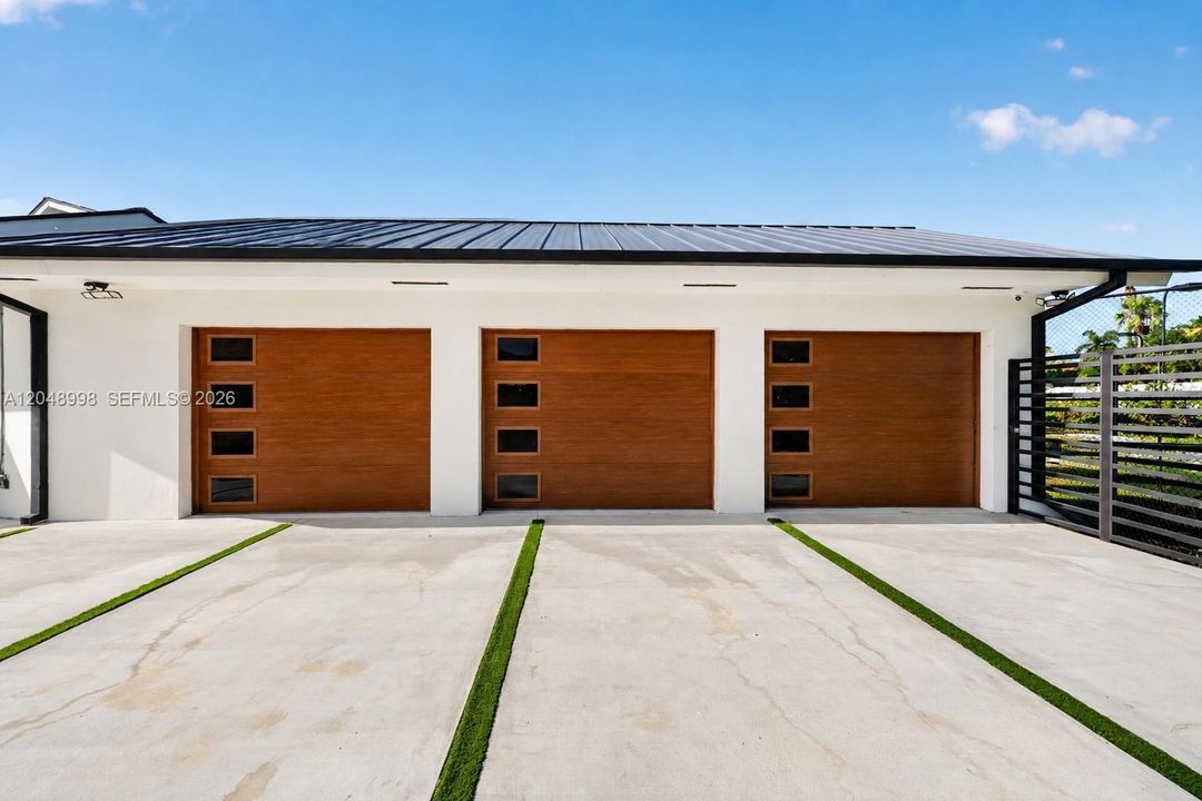 На продажу: $4,500,000 (6 спален, 5 ванн, 6112 Квадратных фут)