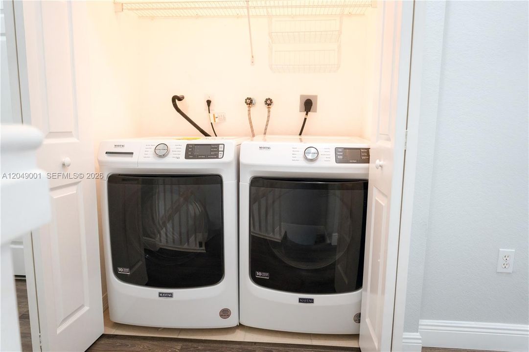 For Rent: $2,975 (3 beds, 2 baths, 1452 Square Feet)