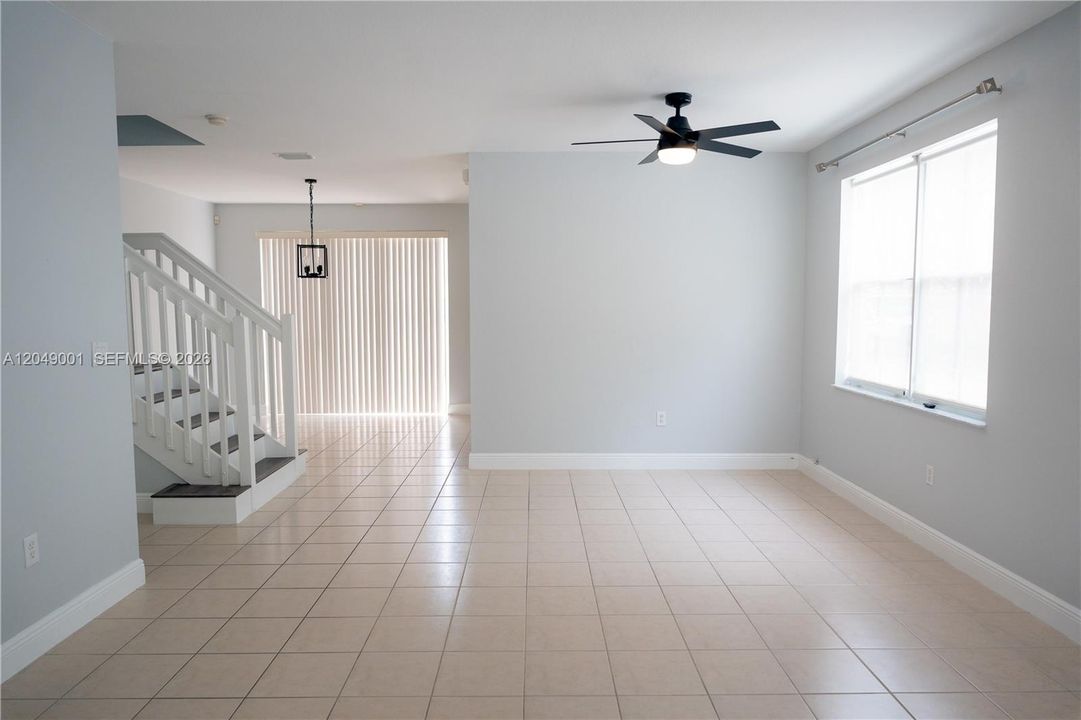 For Rent: $2,975 (3 beds, 2 baths, 1452 Square Feet)