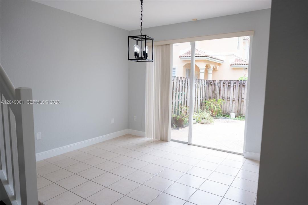 For Rent: $2,975 (3 beds, 2 baths, 1452 Square Feet)