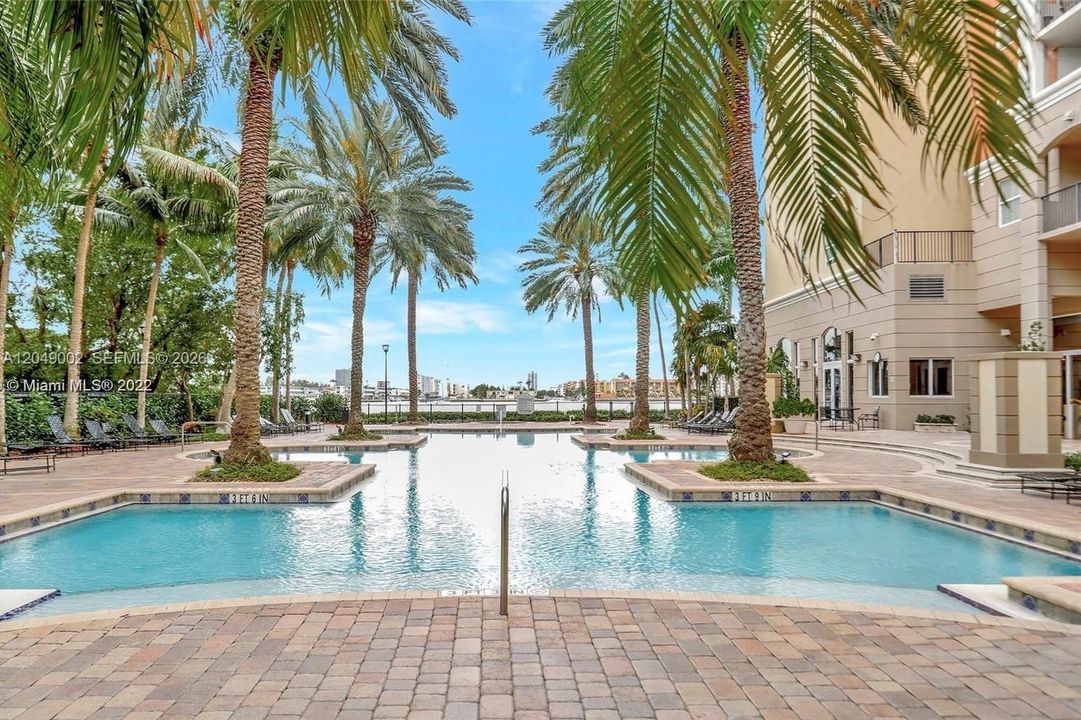 For Rent: $2,300 (1 beds, 1 baths, 673 Square Feet)