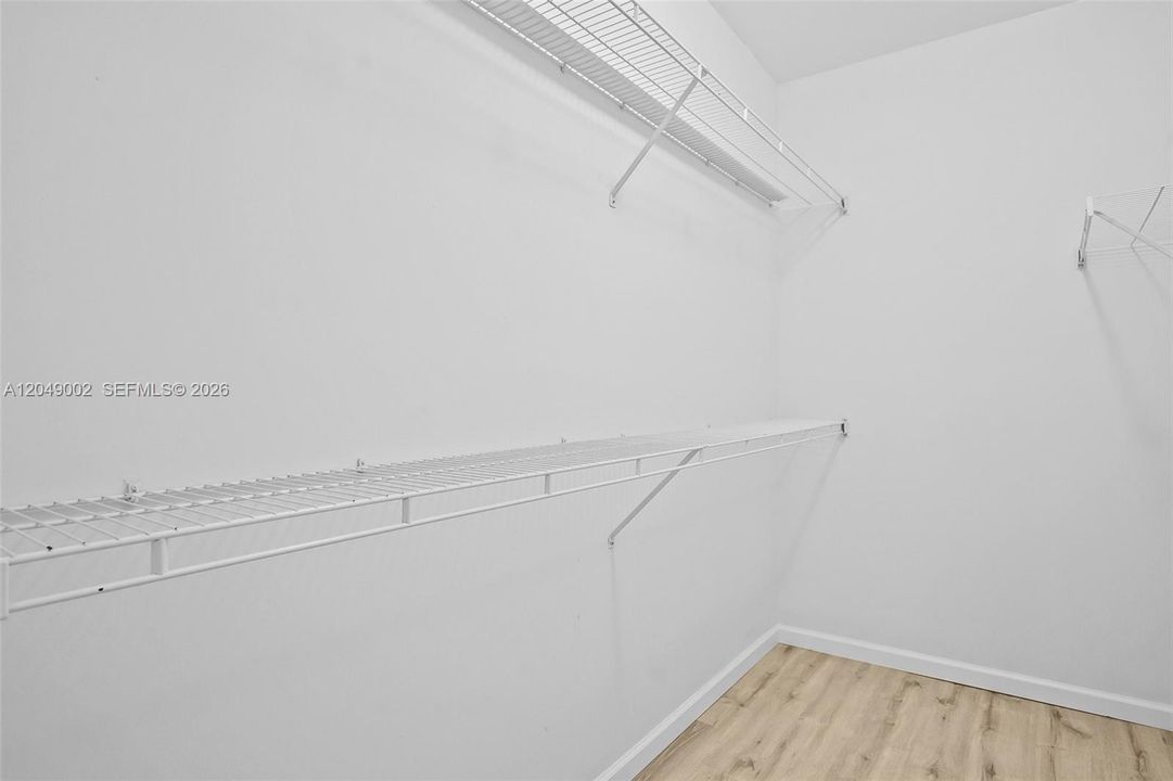 For Rent: $2,300 (1 beds, 1 baths, 673 Square Feet)