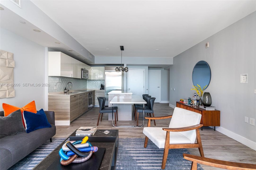 For Rent: $6,300 (2 beds, 2 baths, 997 Square Feet)