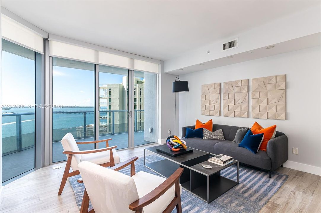 For Rent: $6,300 (2 beds, 2 baths, 997 Square Feet)