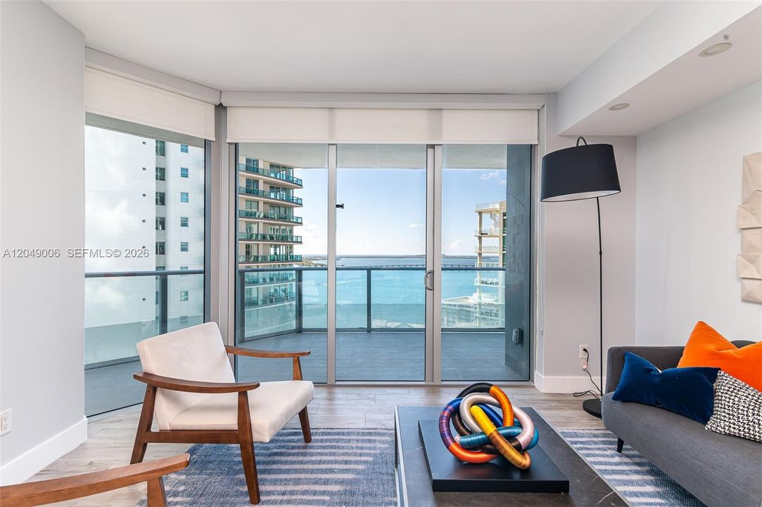 For Rent: $6,300 (2 beds, 2 baths, 997 Square Feet)