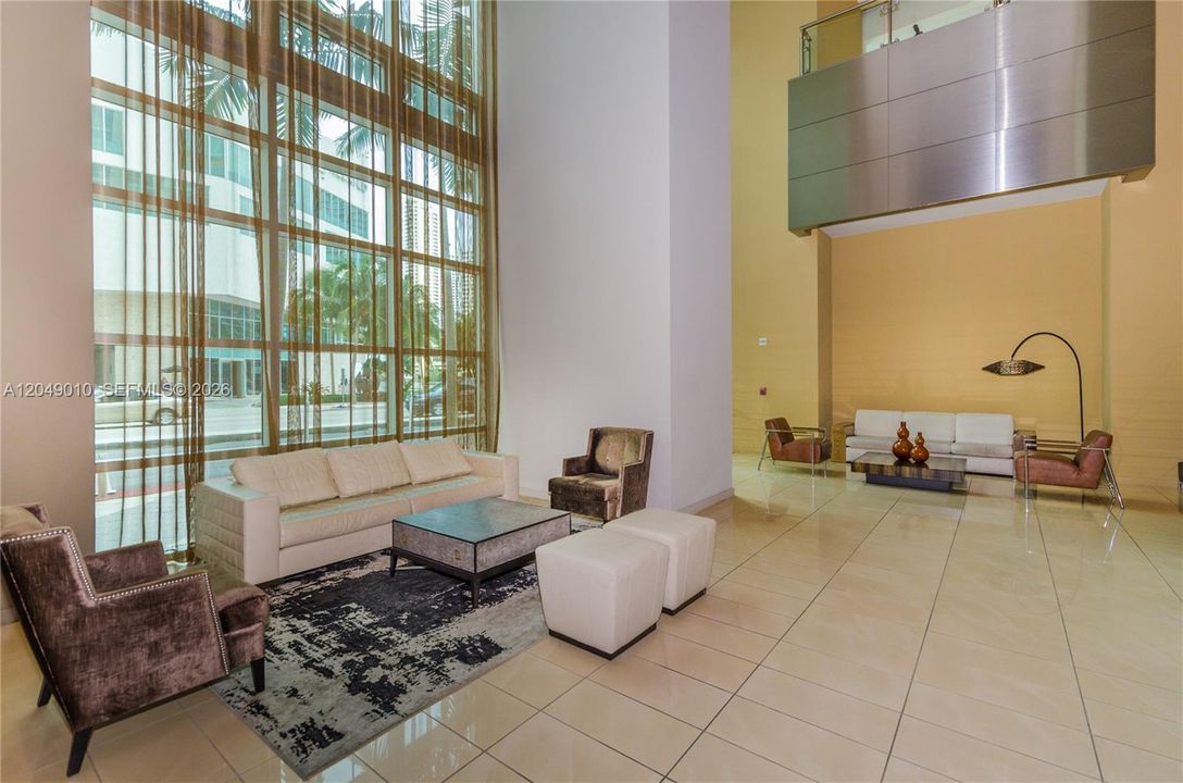 For Rent: $4,200 (2 beds, 2 baths, 1006 Square Feet)