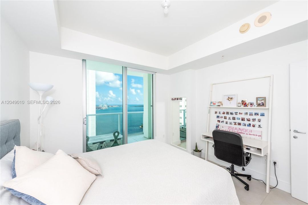 For Rent: $4,200 (2 beds, 2 baths, 1006 Square Feet)