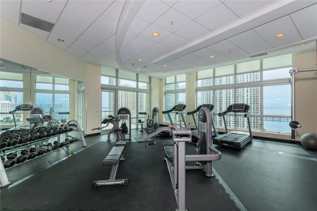 For Rent: $4,200 (2 beds, 2 baths, 1006 Square Feet)