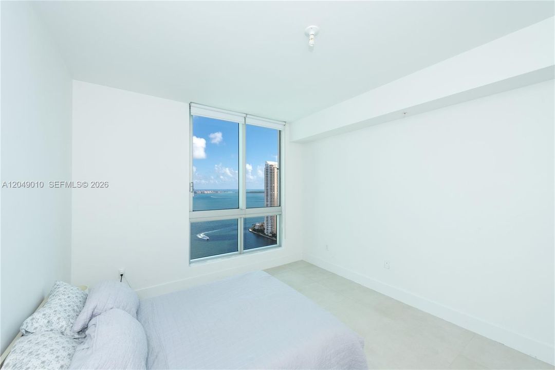 For Rent: $4,200 (2 beds, 2 baths, 1006 Square Feet)