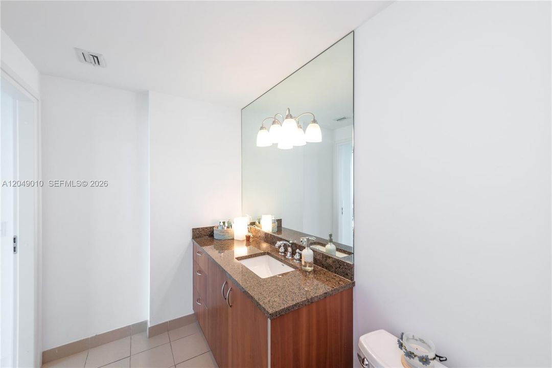 For Rent: $4,200 (2 beds, 2 baths, 1006 Square Feet)