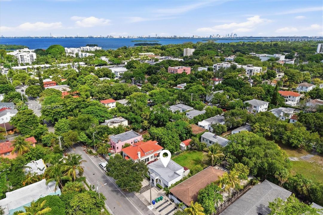 En Venta: $799,000 (2 camas, 2 baños, 1024 Pies cuadrados)