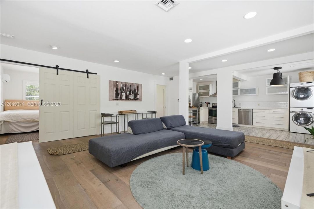 En Venta: $799,000 (2 camas, 2 baños, 1024 Pies cuadrados)