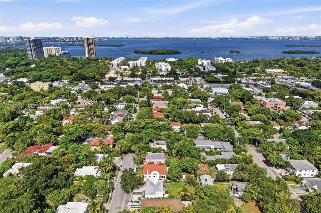 En Venta: $799,000 (2 camas, 2 baños, 1024 Pies cuadrados)