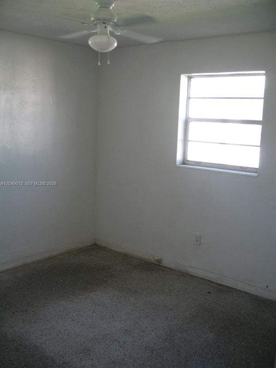 For Rent: $3,400 (4 beds, 2 baths, 1280 Square Feet)