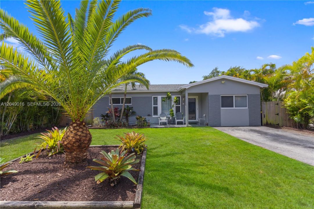 For Sale: $550,000 (3 beds, 2 baths, 1380 Square Feet)