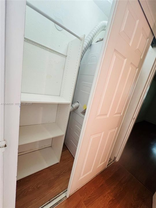 For Rent: $1,850 (1 beds, 1 baths, 752 Square Feet)