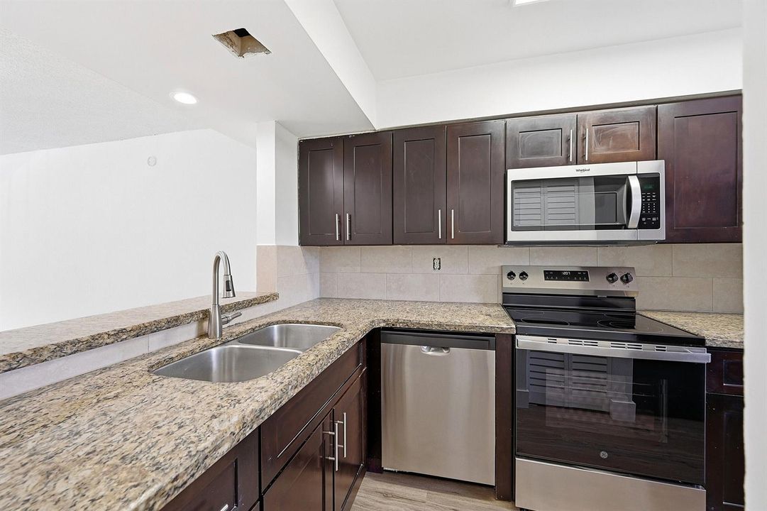 12_stl_3369