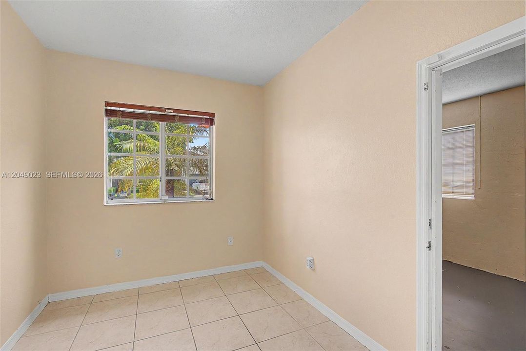 For Rent: $4,000 (4 beds, 2 baths, 1935 Square Feet)