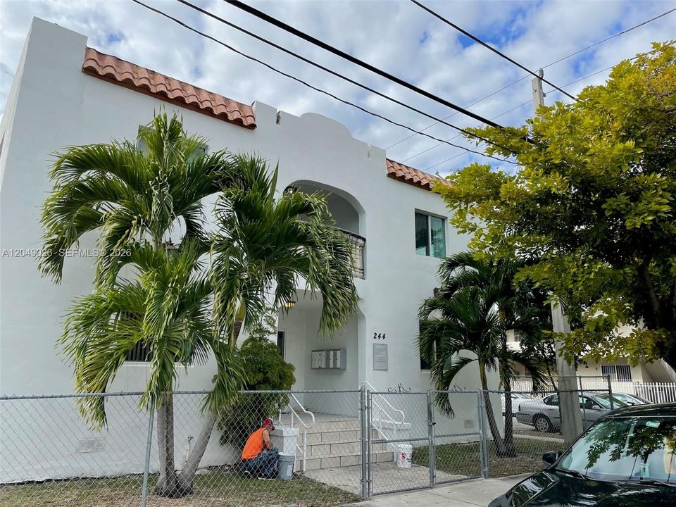For Rent: $1,650 (1 beds, 1 baths, 600 Square Feet)