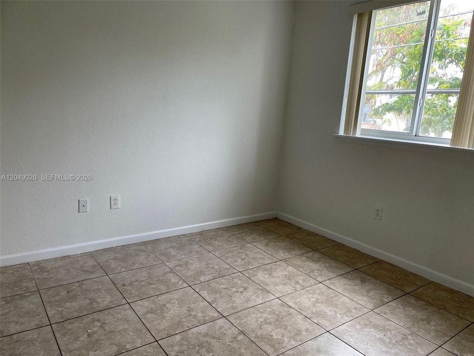 For Rent: $1,650 (1 beds, 1 baths, 600 Square Feet)