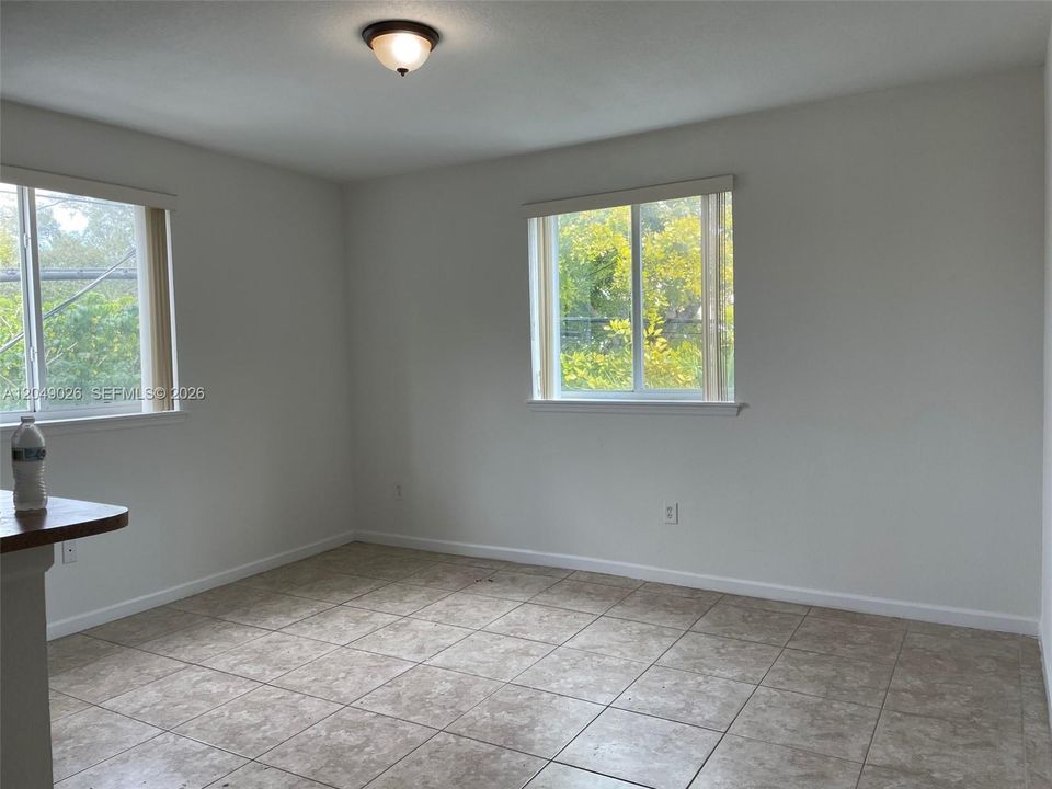 For Rent: $1,650 (1 beds, 1 baths, 600 Square Feet)