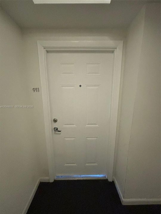For Rent: $2,400 (2 beds, 2 baths, 849 Square Feet)