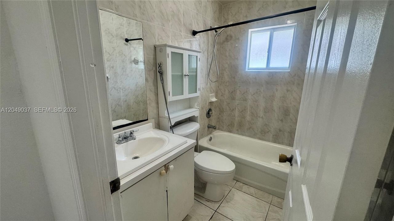 For Rent: $3,500 (3 beds, 2 baths, 1410 Square Feet)
