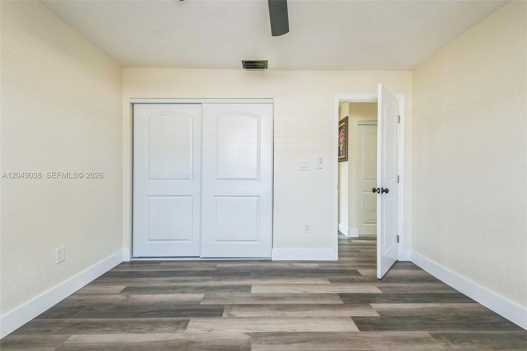 Guest bedroom #1
