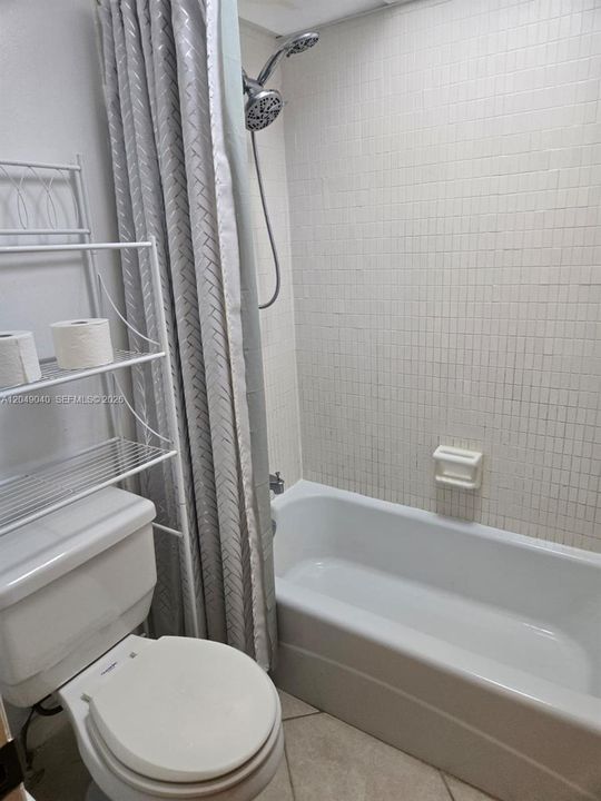 For Rent: $1,575 (1 beds, 1 baths, 800 Square Feet)
