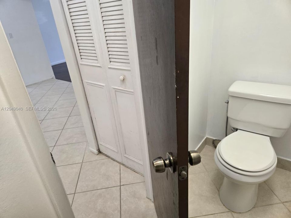 For Rent: $1,575 (1 beds, 1 baths, 800 Square Feet)