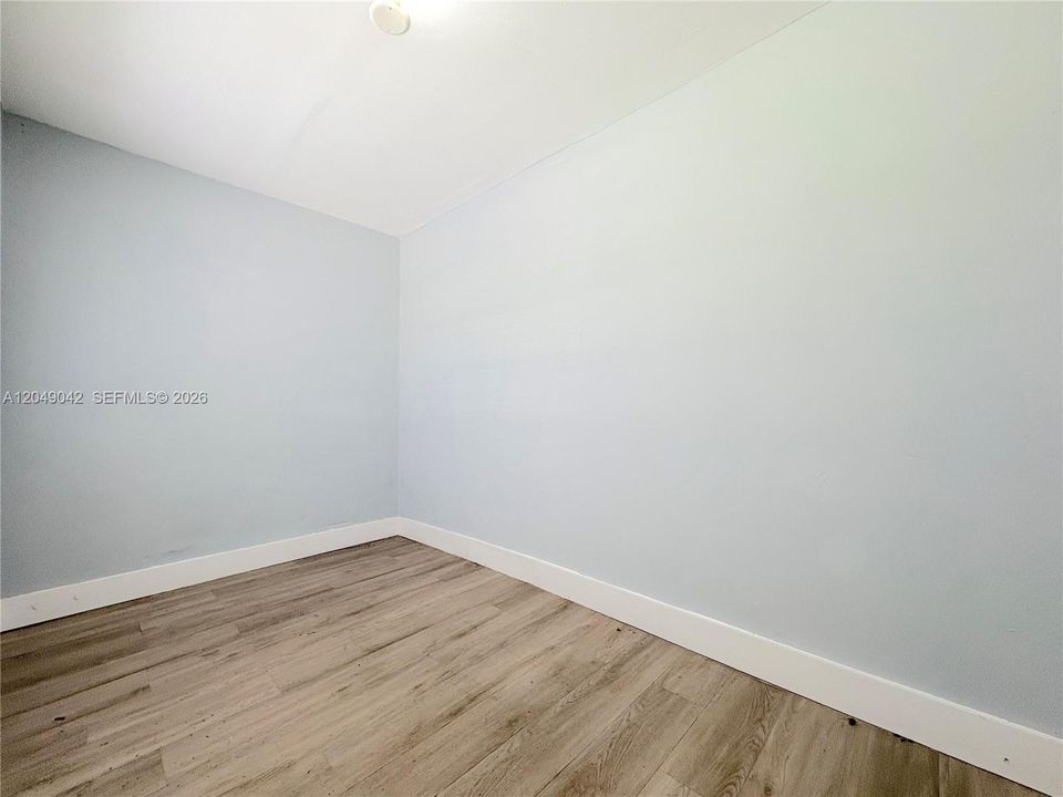 For Rent: $1,450 (1 beds, 1 baths, 500 Square Feet)